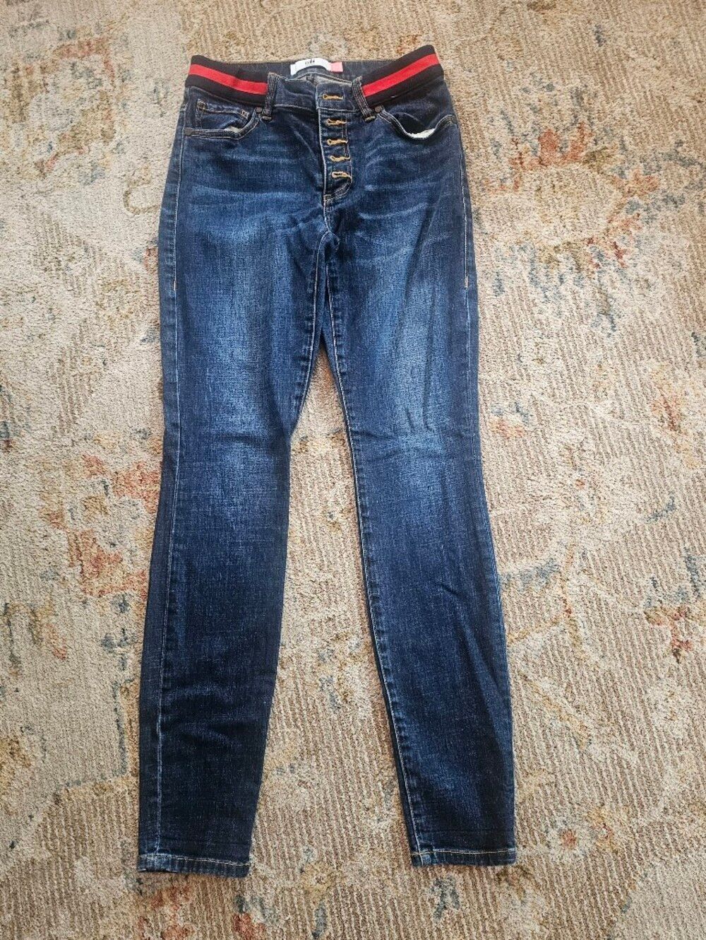 Cabi Buttonfly Skinny Jeans Sz 2 With 31" Inseam, Like New!